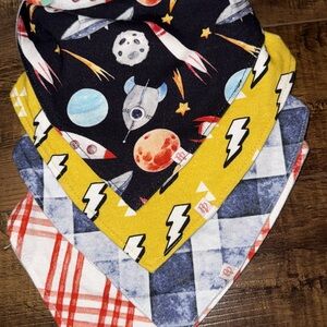 Posh Peanut Bib Set NWT